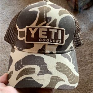 Yeti Camo snapback hat